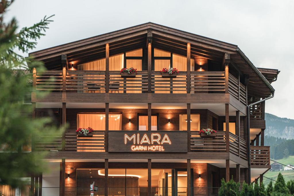 Garni Hotel Miara - Your Dolomites Home photo 1
