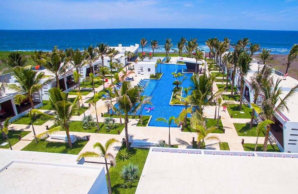 Hotel El Faro photo 2