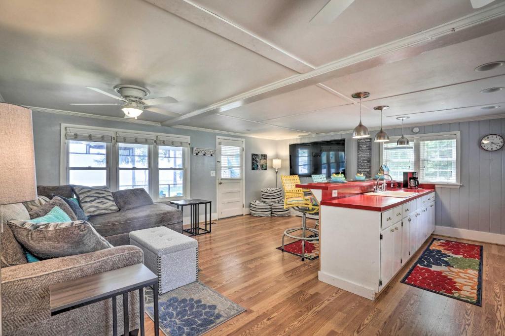 Idyllic Waterfront Escape with Private Boat Dock! photo 2