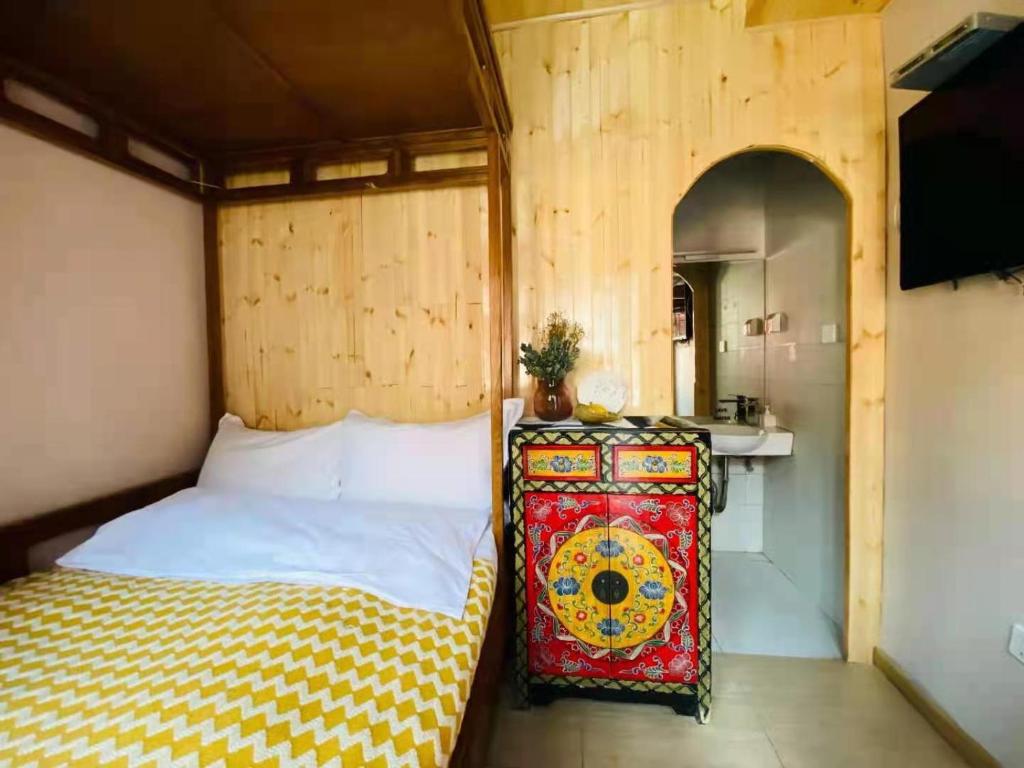 Двухместный (Двухместный номер в китайском стиле с 1 кроватью), Yue Xuan Courtyard Garden International Youth Hostel