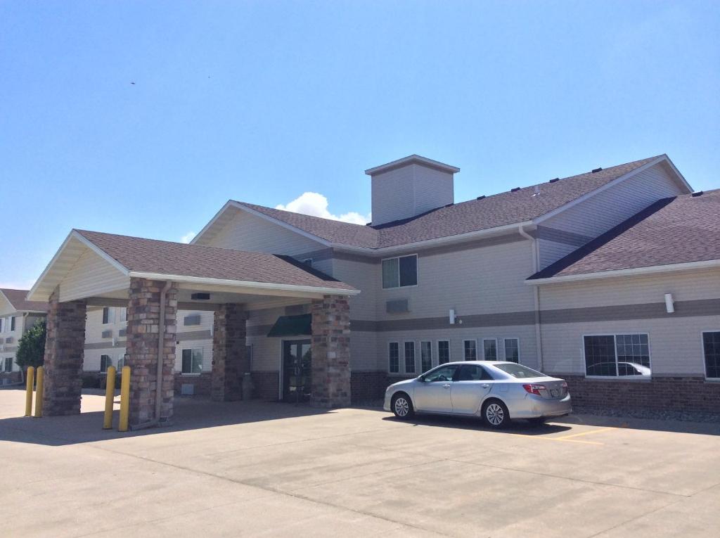 Baymont by Wyndham Harlan photo 4