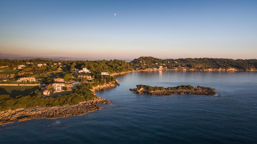 Villa Pheia photo 3