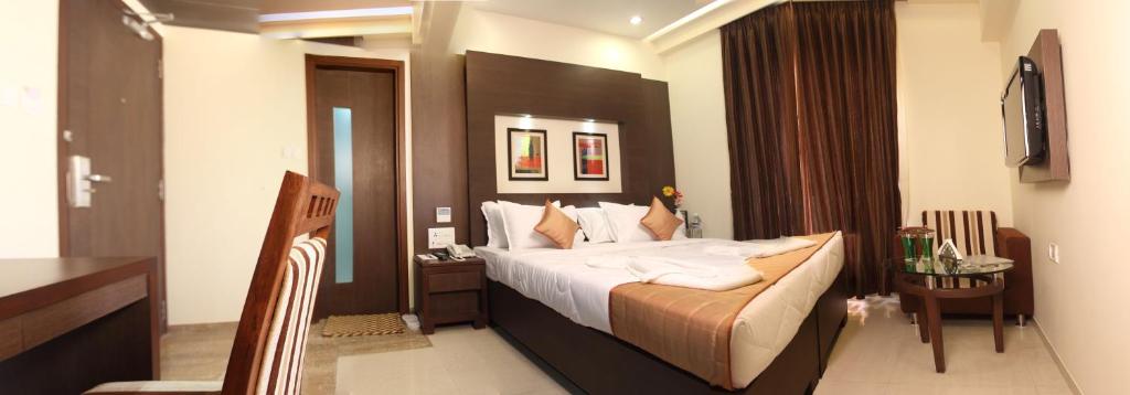 Hotel Pristine Residency photo 3