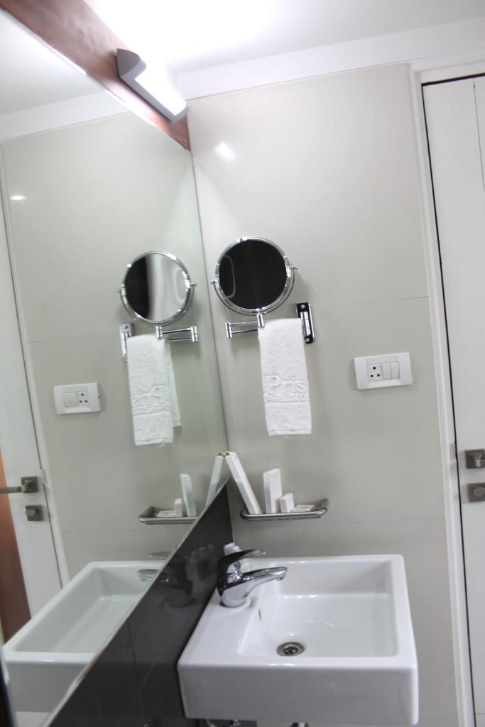 Hotel Pristine Residency photo 4