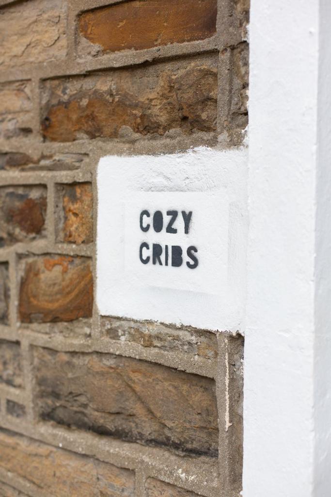Cozy Cribs near Zipworld, Dare Valley Bike Park, Pen-y-fan & Four Waterfalls Walk photo 2