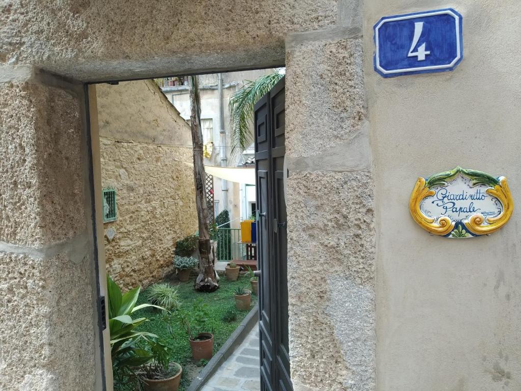 Giardinetto Papale, centralissimo photo 1