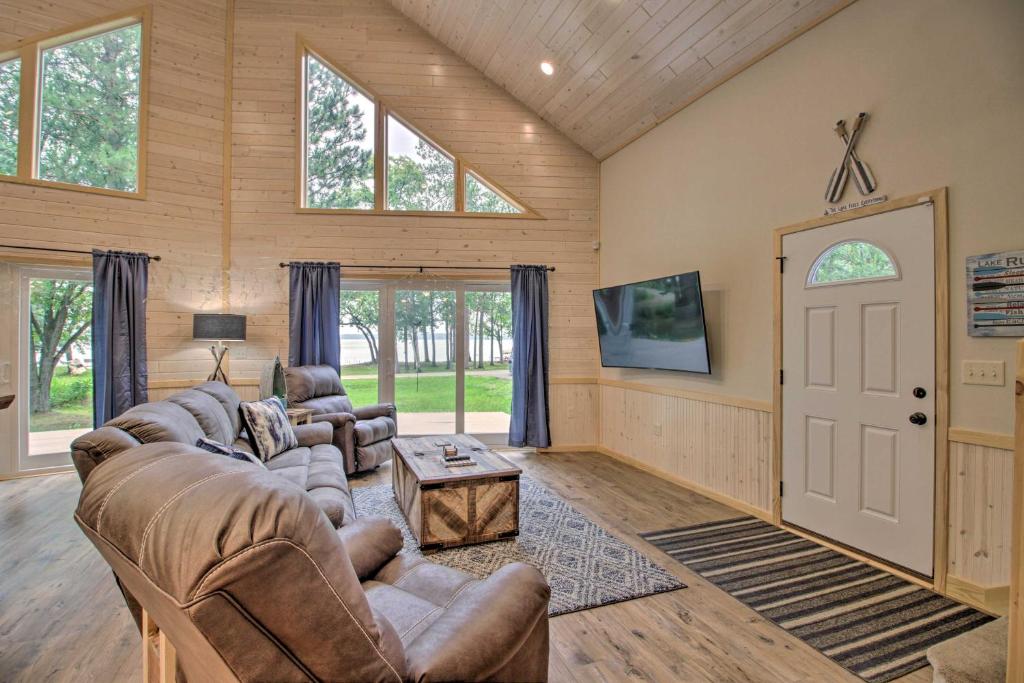 Relaxing Lakefront Retreat with Private Dock! photo 4