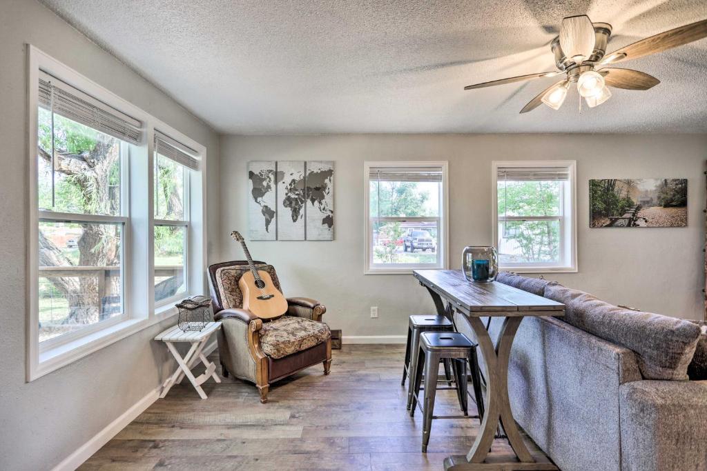 Cozy House with Views, 1 Mi to Colorado River! photo 2