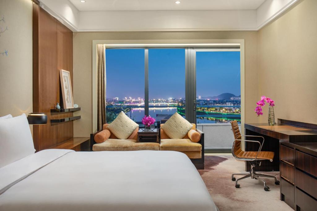 Crowne Plaza Huangshan Yucheng, an IHG Hotel photo 1