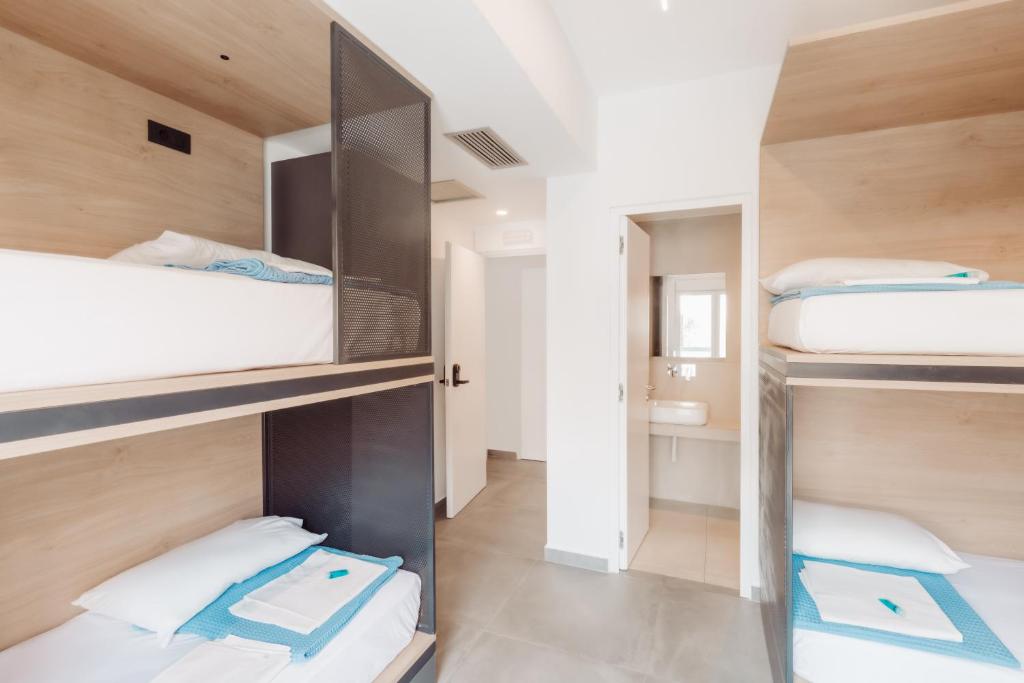 Номер (Кровать в общем 4-местном номере для мужчин и женщин), Athens Backpackers