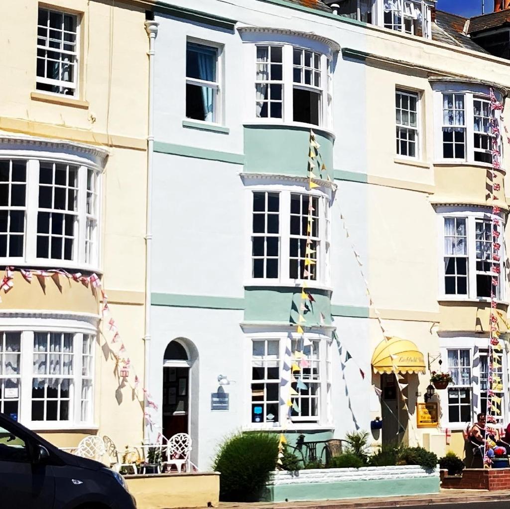 Whitecliff Guest House