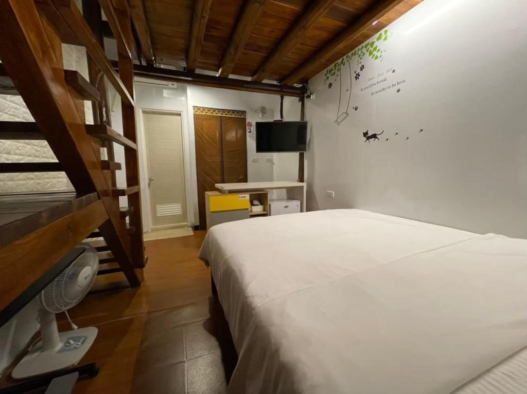 Chinbe D.S House 2 photo 4