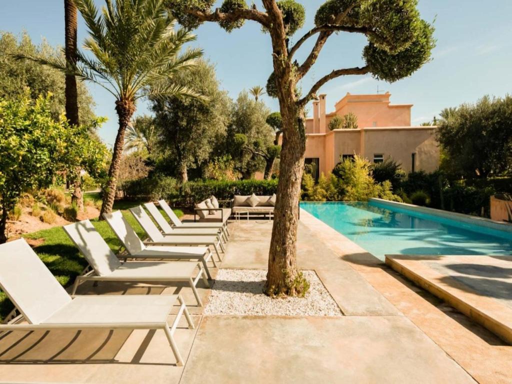 Exclusive Luxury Pool, Spa photo 2