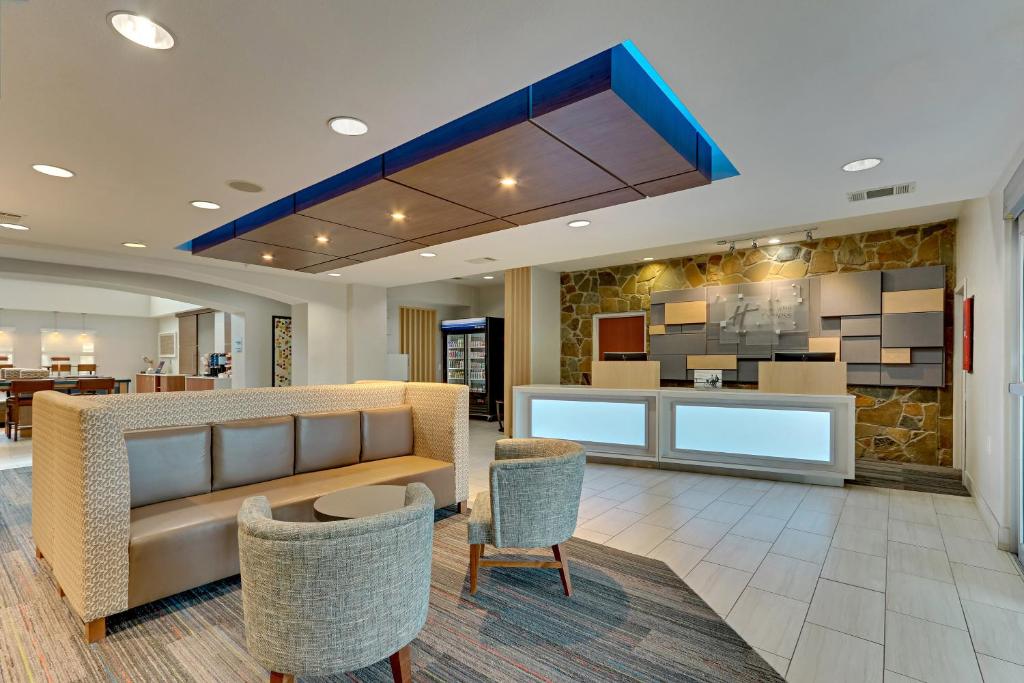 Holiday Inn Express Hotel & Suites Weatherford, an IHG Hotel image