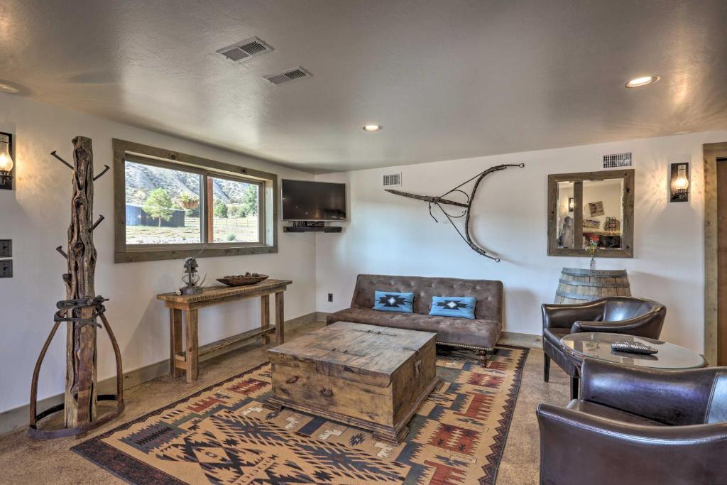 Montrose Barndominium on 7 Acres with Views!