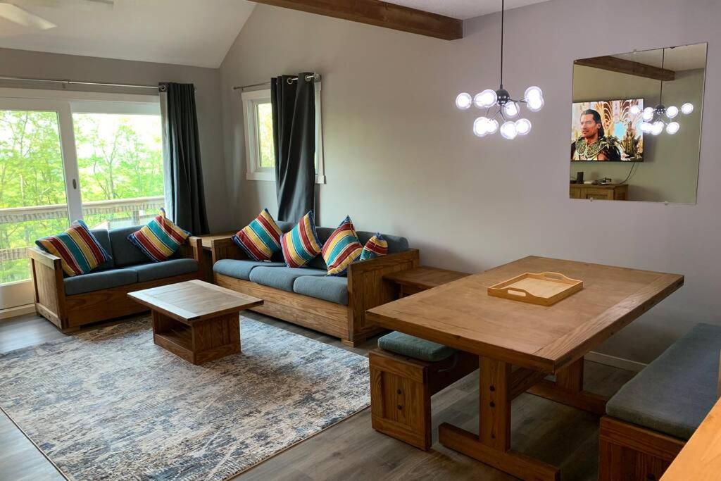 Just renovated Camelback SKI-ON/OFF,SNOW TUBING,PAINTBALL photo 2