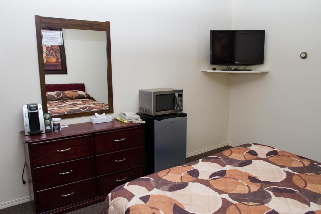 Wheel Inn Motel photo 2