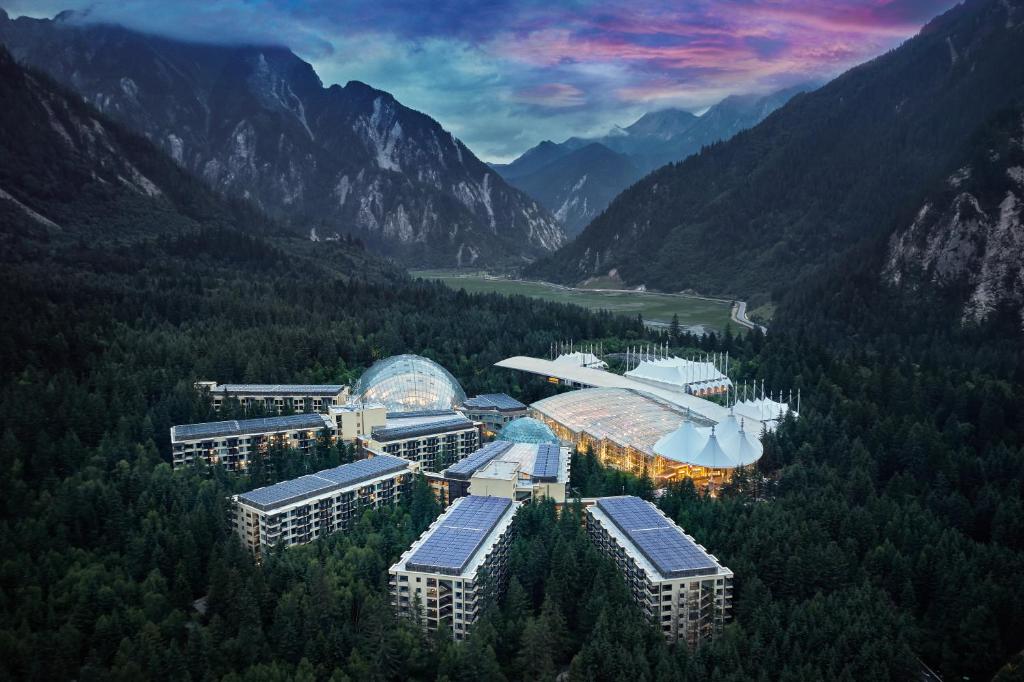 InterContinental Resort Jiuzhai Paradise, an IHG Hotel photo 2
