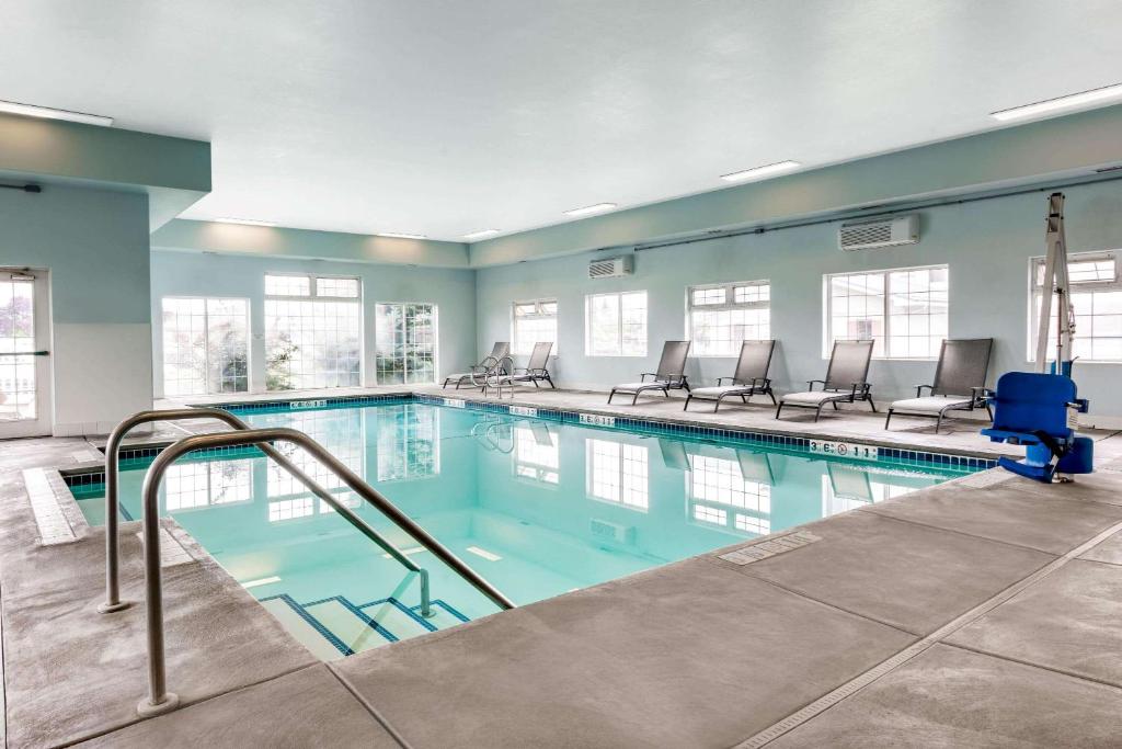 Super 8 by Wyndham Spokane Valley photo 4