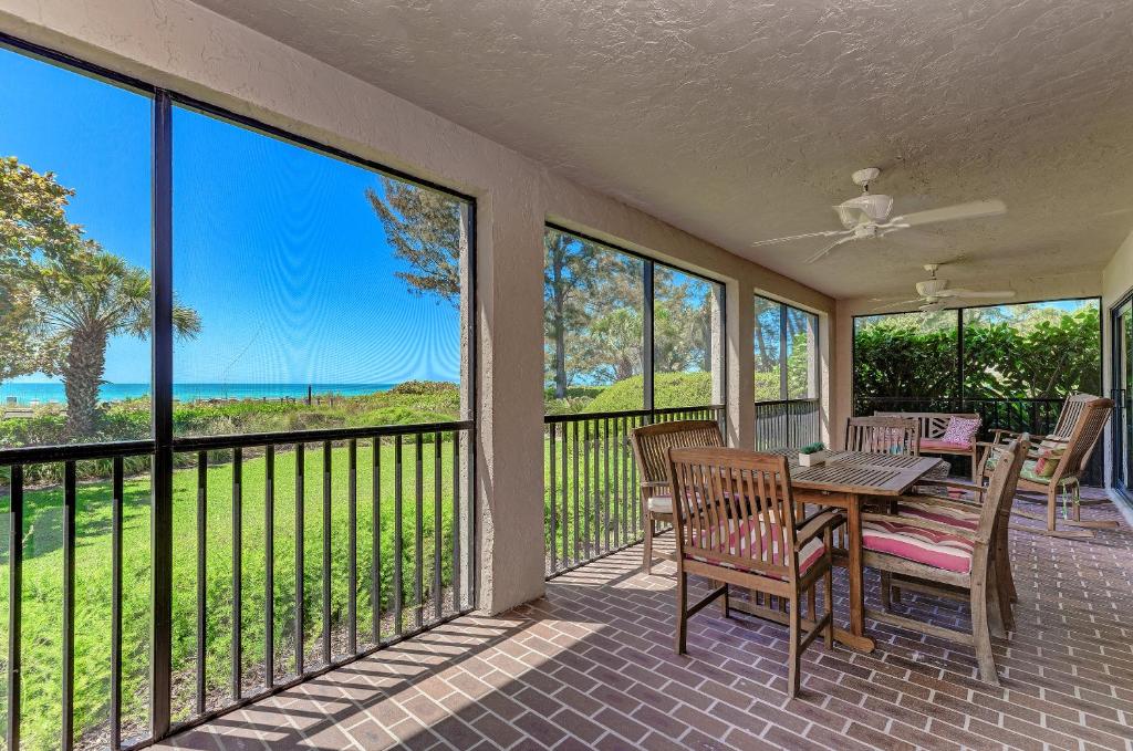 Sea Grape Inn 1- BEACHFRONT Property photo 1
