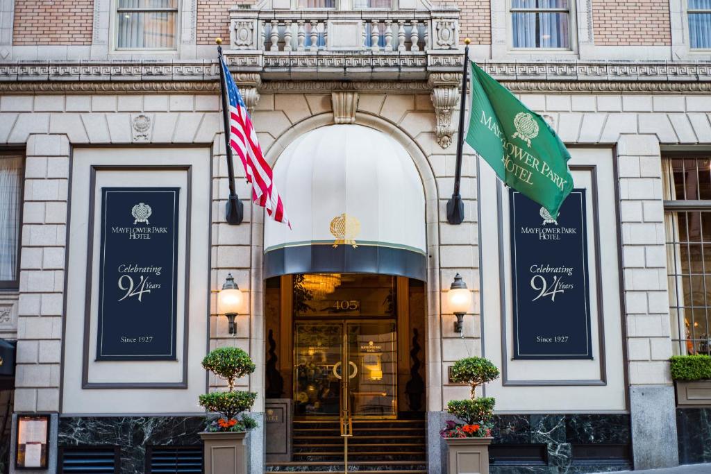 Mayflower Park Hotel image