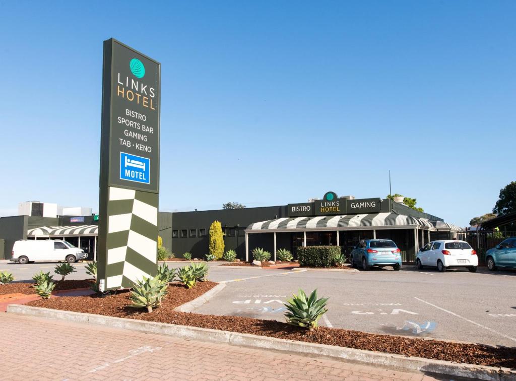 Links Hotel photo 3