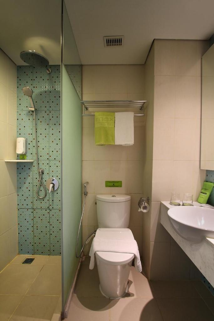 Двухместный (Max Happiness), MaxOneHotels.com at Pemuda