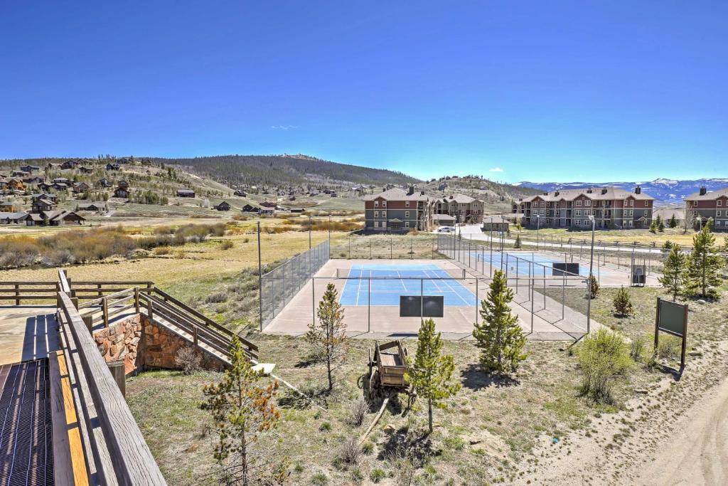 Cozy Granby Mountain Condo with Resort Amenities! photo 2