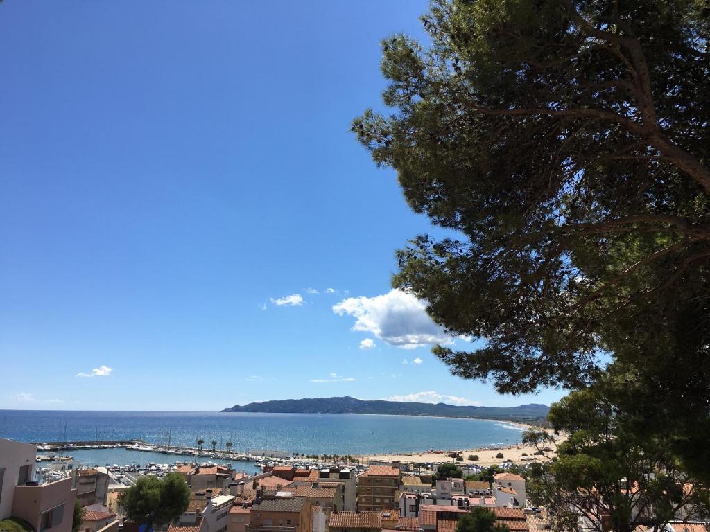 Apartamento Islas Medas WIFI y PARKING GRATIS photo 2