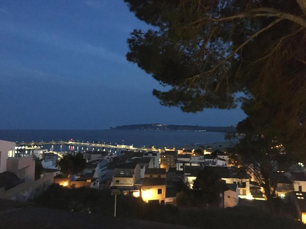 Apartamento Islas Medas WIFI y PARKING GRATIS photo 3