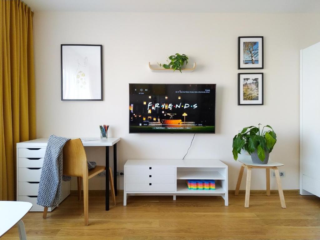 SUNSET Apartment Near Sea - family friendly space with bath and good coffee photo 1