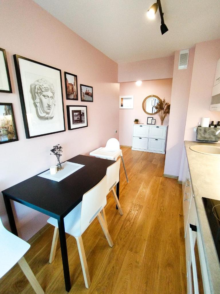 SUNSET Apartment Near Sea - family friendly space with bath and good coffee photo 3