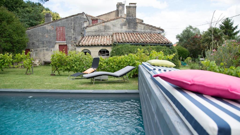 Le Pain de Lune Gîte et Chambre d'hôtes avec Piscine photo 4