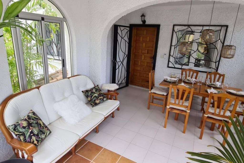 Tropical Paradise Villa in Torrevieja photo 4