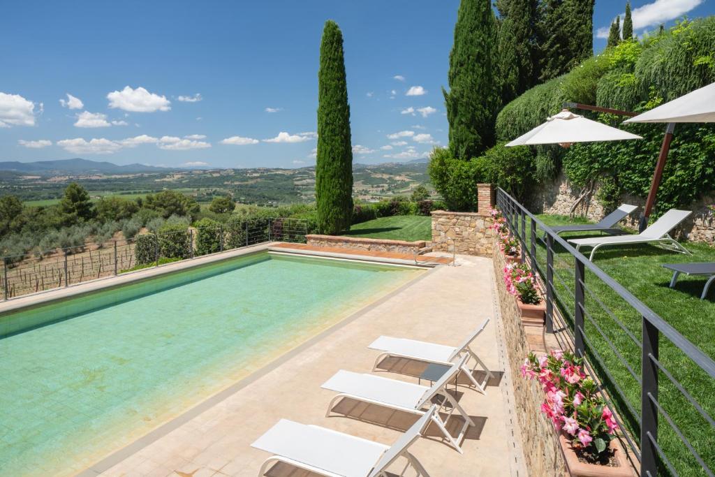 Castello Banfi - Il Borgo photo 2