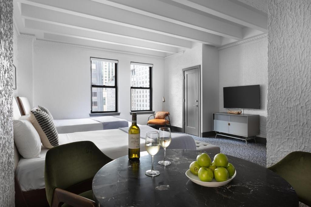 Студио (Фирменный номер с 2 двуспальными кроватями), Gale Chicago