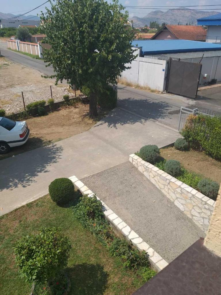 Hostel Vera - Airport Podgorica photo 3