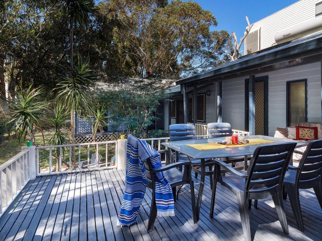 Bennett's Beach Cottage photo 2