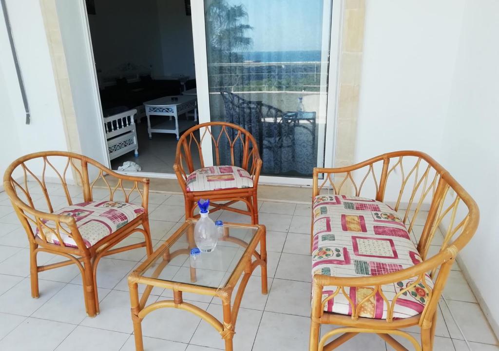 Azure Residences photo 2