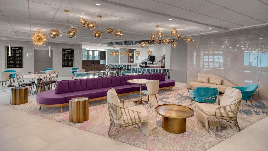 Holiday Inn Chicago – Midway Airport S, an IHG hotel image