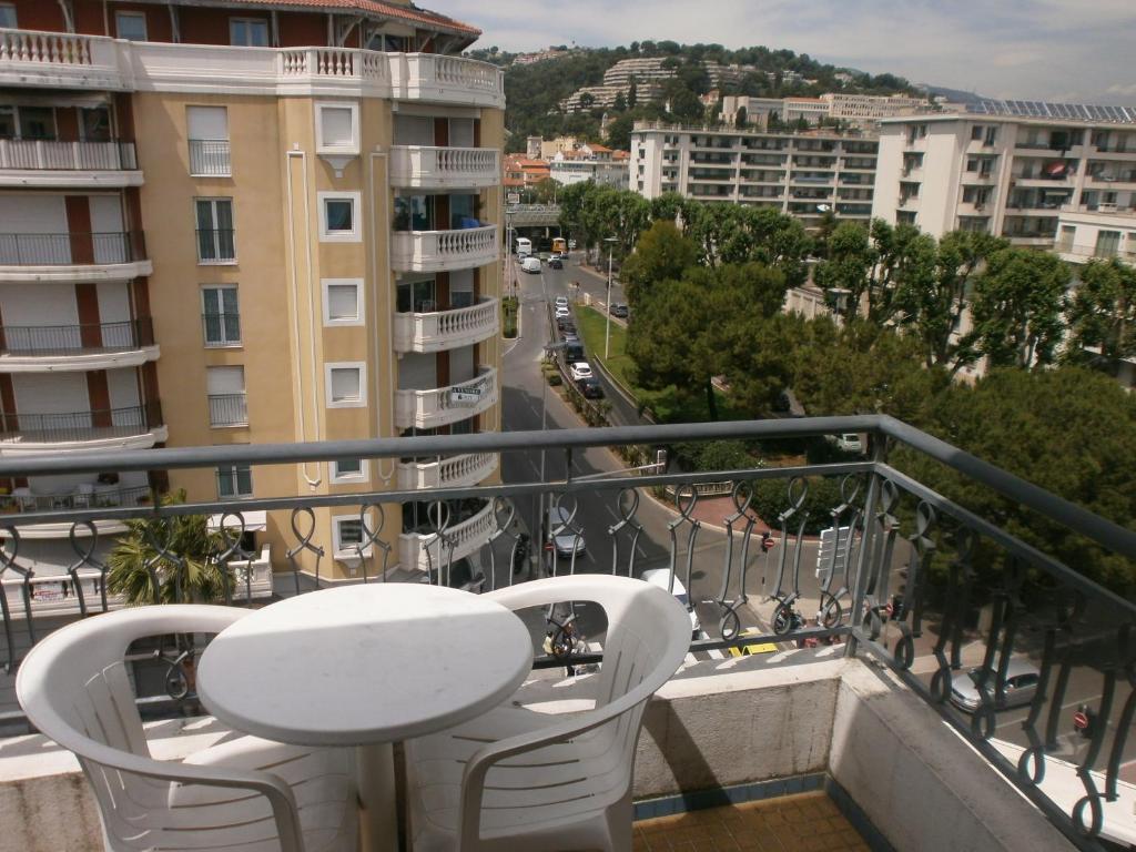 Трехместный (Трехместный номер), Hôtel Magnan