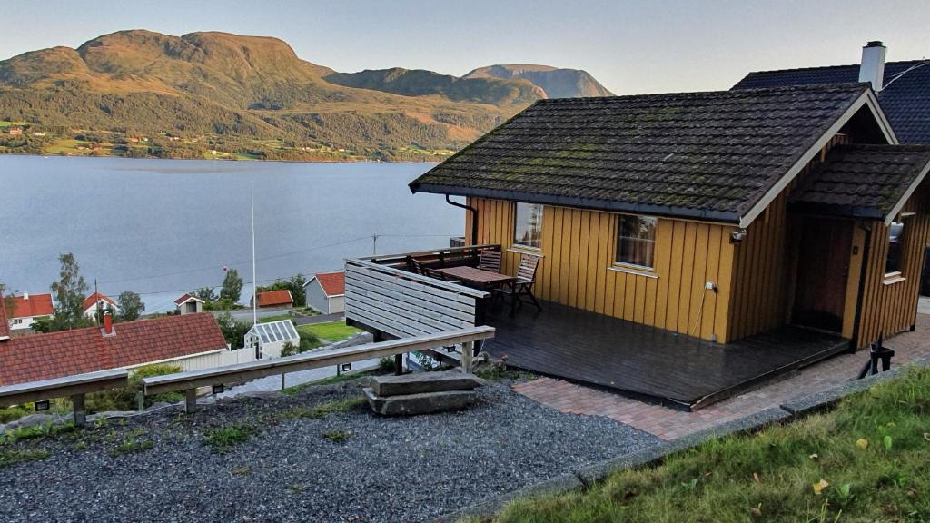 Holiday Home Kvernesfjorden photo 4