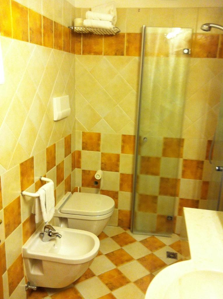 Piccolo Hotel Sciliar - Tap to explore photos