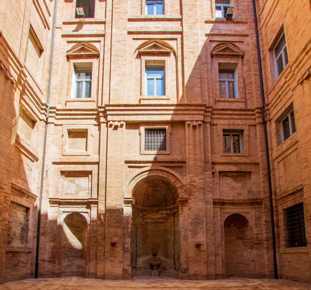 MA Hotel photo 1