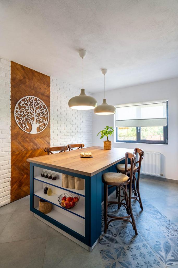 Craita Merelor The PLACE photo 2
