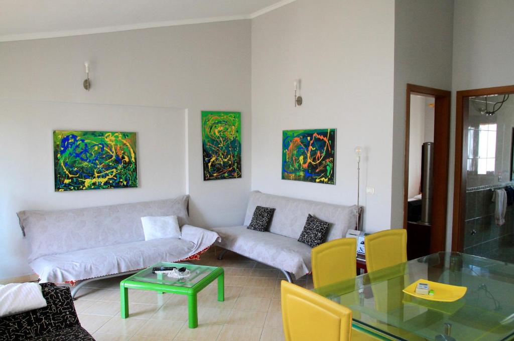 Maria Beach Home in Golem photo 1