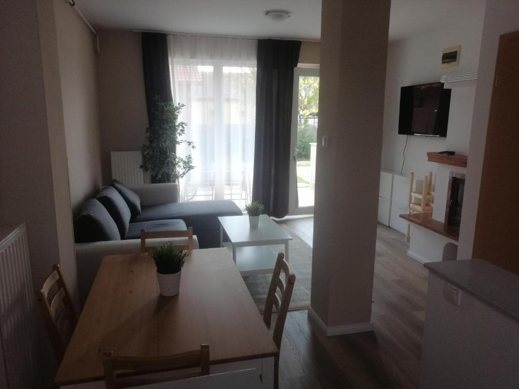 Semiramis Apartman photo 2