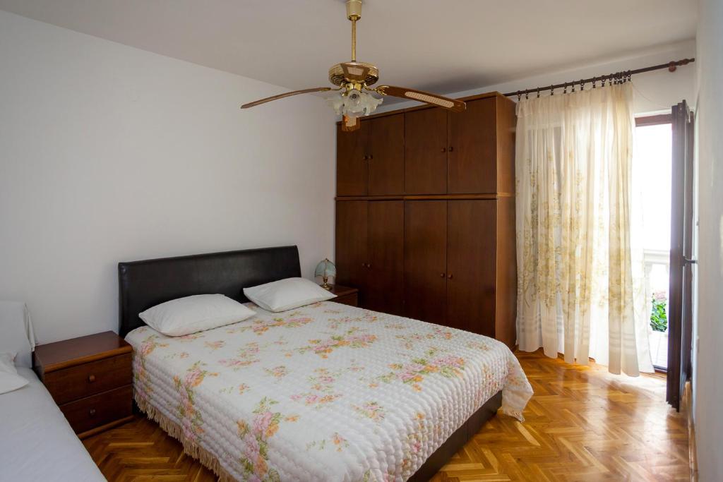 Апартаменты (Апартаменты с 2 спальнями и террасой (для 6 взрослых)), Apartments Ratković