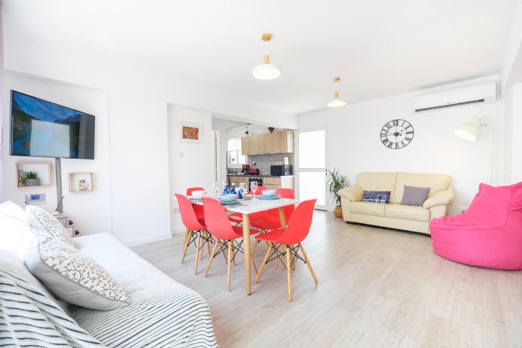 Seaview 3 bedroom Kings Road Penthouse photo 4