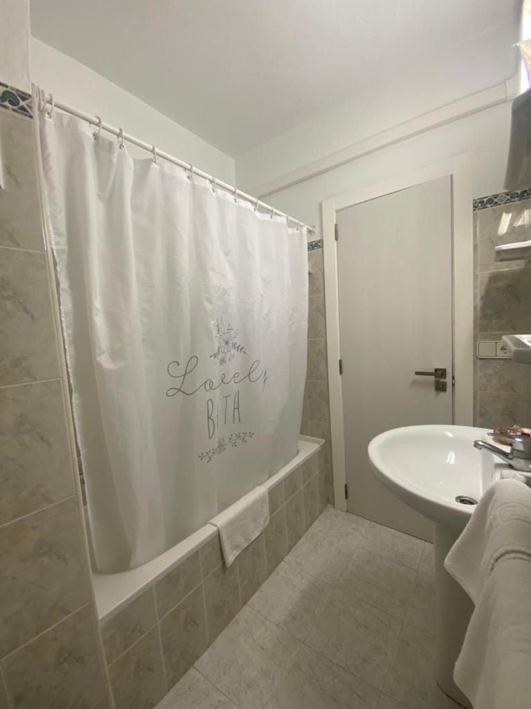 Hostal Pitiusa photo 4
